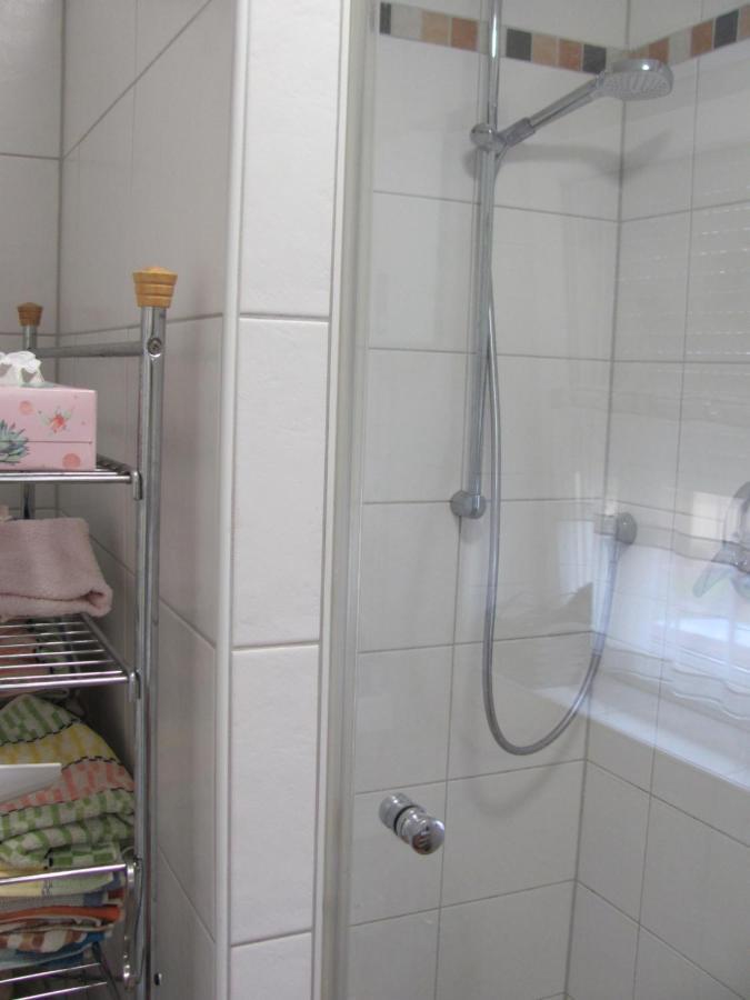 #2 Ruhiges Gemuetliches Ferienzimmer Mit 2 Einzelbetten Gemeinschaftsbad W-Lan Airport Nah Late Night Check In Haus Nr 9,5 Trunkelsberg Exterior foto